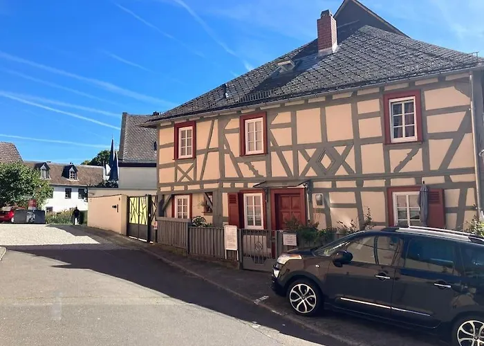 Romantikurlaub Im Weindorf *